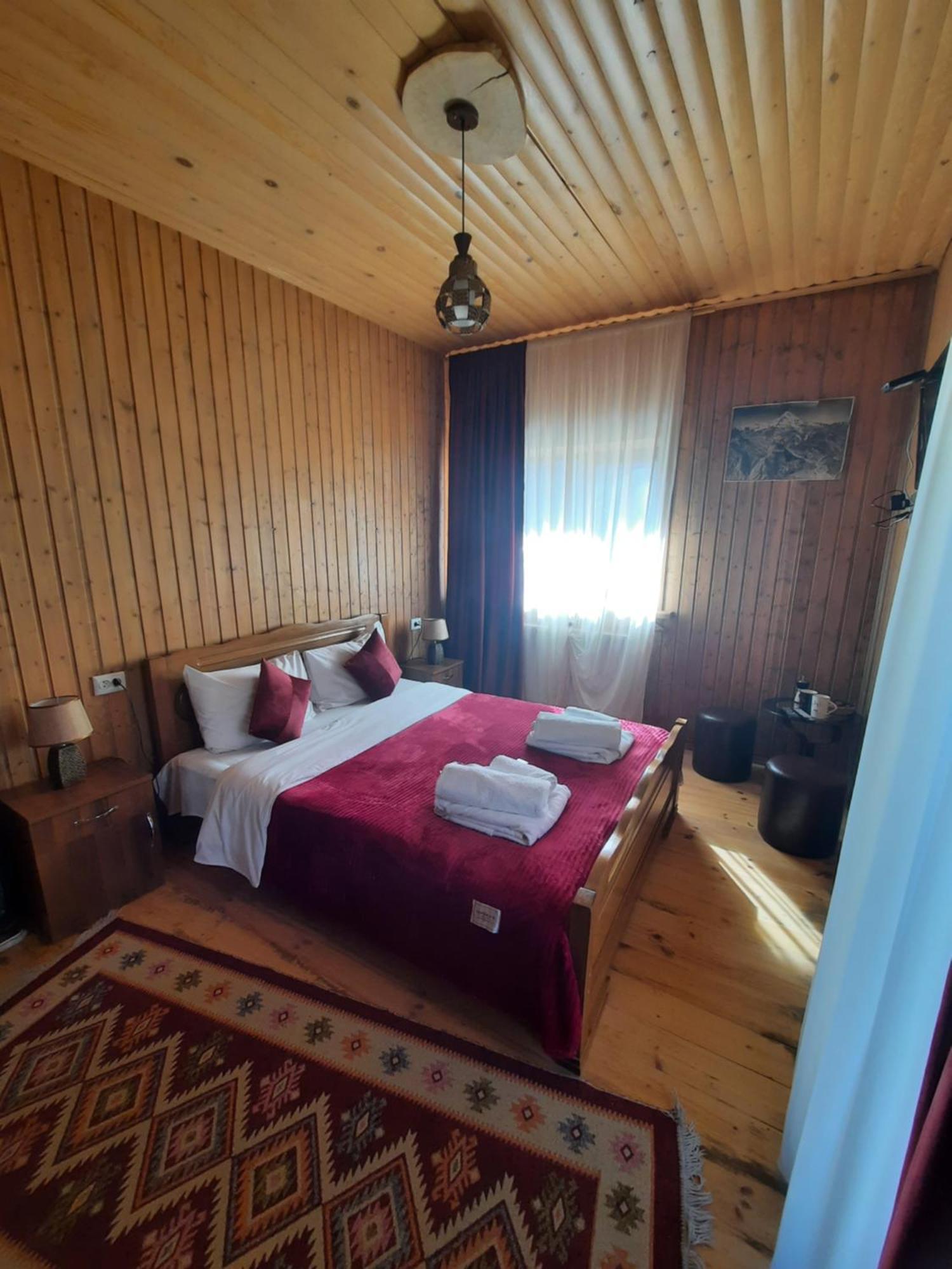 Bana Ξενοδοχείο Kazbegi Εξωτερικό φωτογραφία