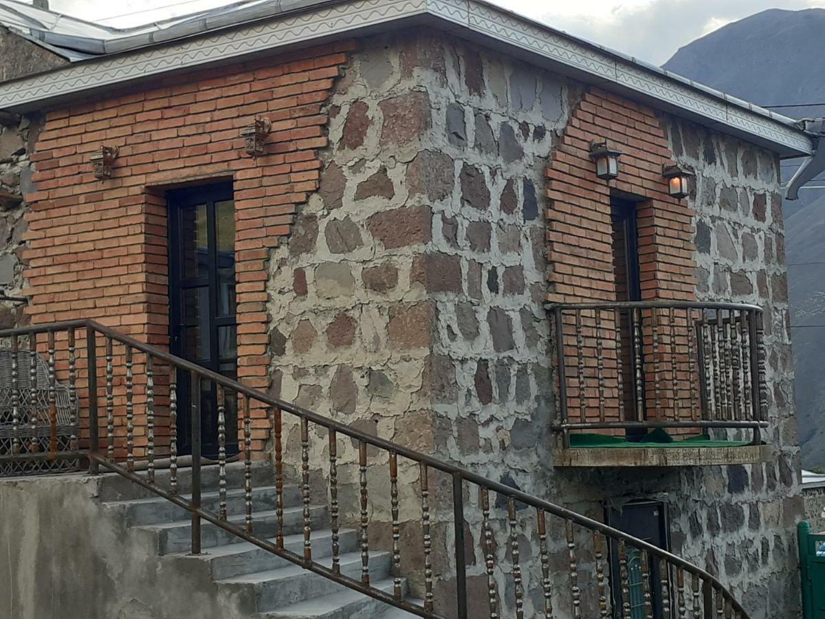 Bana Ξενοδοχείο Kazbegi Εξωτερικό φωτογραφία