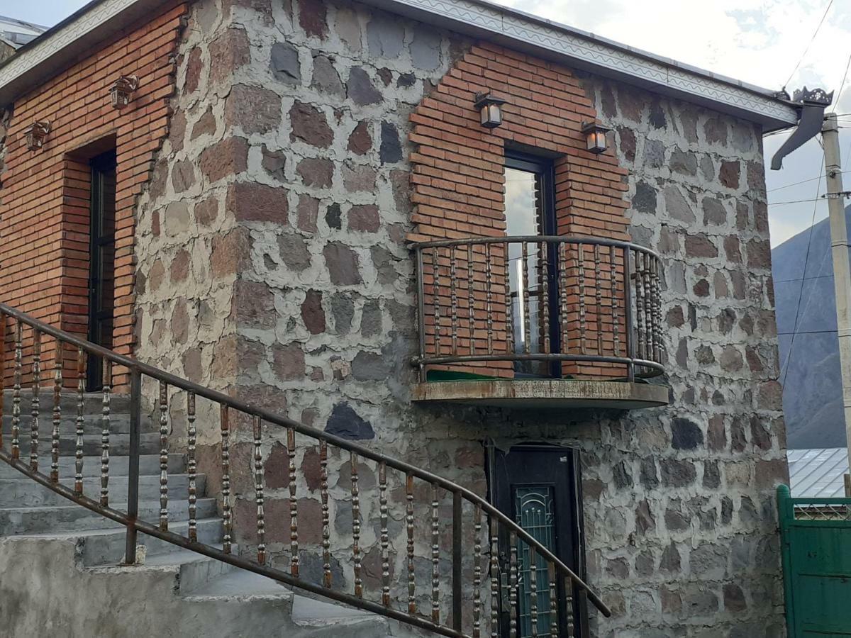 Bana Ξενοδοχείο Kazbegi Εξωτερικό φωτογραφία